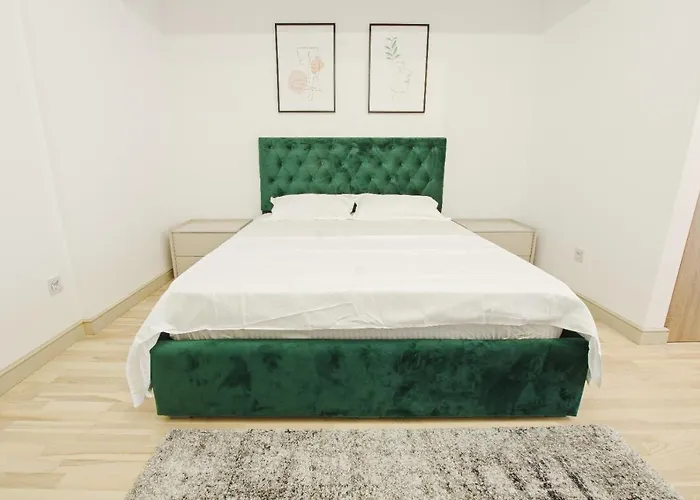 Himson-Green Apartment
